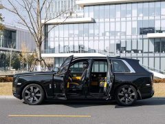 Rolls-Royce Cullinan 2018 Four-Seater - ფოტო 3