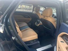 Bentley Bentayga 4.0T V8 Long Wheelbase Elegance Edition - ფოტო 3