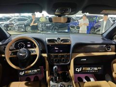 Bentley Bentayga 4.0T V8 Long Wheelbase Elegance Edition - ფოტო 4