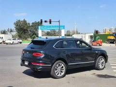 Bentley Bentayga 2022 4.0T V8 - ფოტო 3