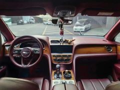 Bentley Bentayga 4.0T V8 - ფოტო 4