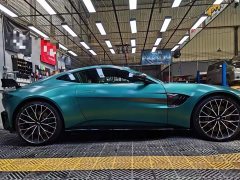 Aston Martin V8 Vantage 4.0T V8 F1 Edition Coupe - ფოტო 3