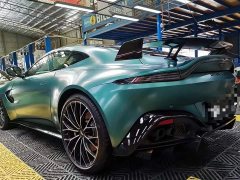 Aston Martin V8 Vantage 4.0T V8 F1 Edition Coupe - ფოტო 4