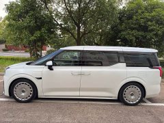 Zeekr Geely Geometry 009 Seven-Seat Ultra Home Edition - ფოტო 5