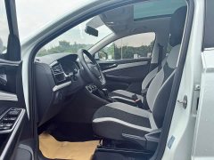 Volkswagen Jetta VS7 280TSI Automatic Entry-Level - ფოტო 8