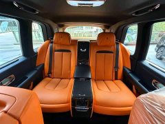 Rolls-Royce Cullinan Black Badge - ფოტო 18