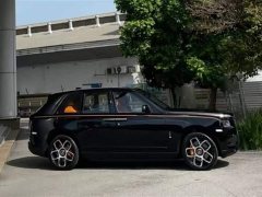 Rolls-Royce Cullinan Black Badge - ფოტო 2