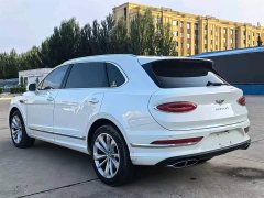 Bentley Bentayga 4.0T V8 Long Wheelbase - ფოტო 2