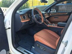 Bentley Bentayga 4.0T V8 Long Wheelbase - ფოტო 3