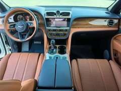 Bentley Bentayga 4.0T V8 Long Wheelbase - ფოტო 7