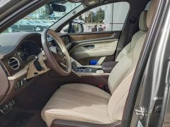 Bentley Bentayga 4.0T V8 Long Wheelbase Elegance Edition - ფოტო 4