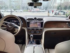 Bentley Bentayga 4.0T V8 Long Wheelbase Elegance Edition - ფოტო 5