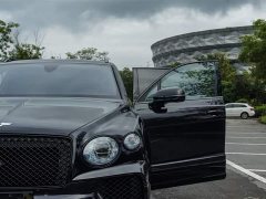 Bentley Bentayga 4.0T V8 - ფოტო 3