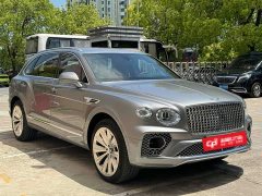 Bentley Bentayga 4.0T V8 Long Wheelbase - ფოტო 3