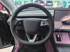 Tesla Model Y Rear-Wheel Drive - ფოტო 4