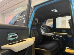 Rolls-Royce Cullinan Black Badge - ფოტო 4