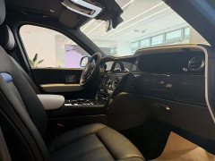 Rolls-Royce Cullinan Black Badge - ფოტო 6