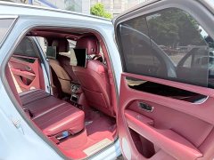 Bentley Bentayga 4.0T V8 - ფოტო 12