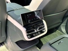 Bentley Bentayga 4.0T V8 Long Wheelbase Elegance Edition - ფოტო 6