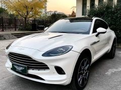 Aston Martin DBX 3.0T Straight-Six - ფოტო 1
