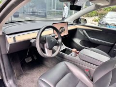 Tesla Model Y Rear-Wheel Drive - ფოტო 5