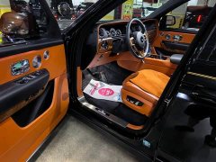Rolls-Royce Cullinan 2021 Black Badge Neon Nights - ფოტო 8