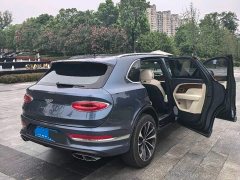 Bentley Bentayga 4.0T V8 Long Wheelbase - ფოტო 5