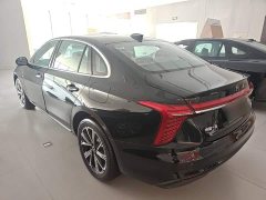 FAW Hongqi H5 PHEV 2025 130 Super Hybrid Edition - ფოტო 5