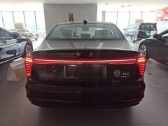 FAW Hongqi H5 PHEV 2025 130 Super Hybrid Edition - ფოტო 6