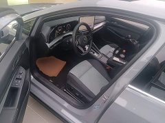 Volkswagen Golf 2025 Facelift 300TSI R-Line - ფოტო 16