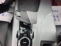 Changan Oushang Z6 Blue Whale 1.5T DCT Smart Leading City Edition - ფოტო 14