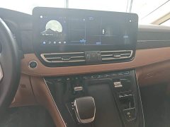 FAW Red Flag HQ9 PHEV 2.0T AWD Business Edition - ფოტო 13