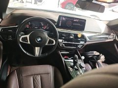 BMW 5 Series Facelift 525Li M Sport Package - ფოტო 10