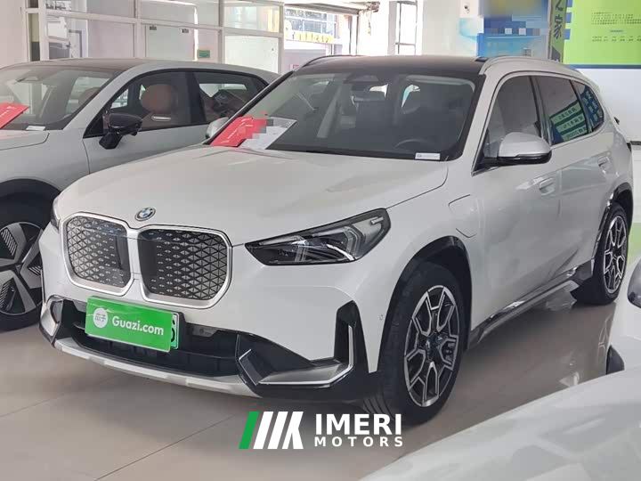BMW iX1 xDrive30L X Design Package