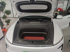 Tesla Model Y Rear-Wheel Drive - ფოტო 20