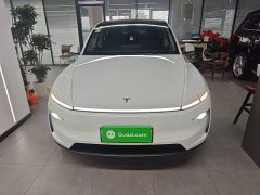 Tesla Model Y Rear-Wheel Drive - ფოტო 3