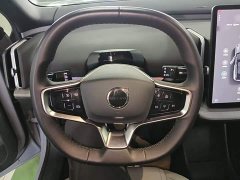 Volvo EX30 2025 Rear-Wheel Drive Extended Range Ultra - ფოტო 11