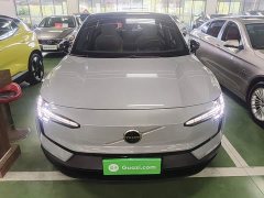 Volvo EX30 2025 Rear-Wheel Drive Extended Range Ultra - ფოტო 3