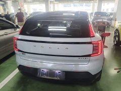 Volvo EX30 2025 Rear-Wheel Drive Extended Range Ultra - ფოტო 6