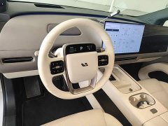 Li Auto i6 Four-Wheel Drive Standard Edition - ფოტო 11