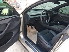 Tesla Model Y L Long Range All-Wheel Drive - ფოტო 16