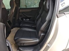 Tesla Model Y L Long Range All-Wheel Drive - ფოტო 17