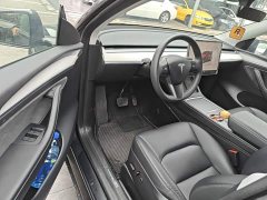 Tesla Model Y Rear-Wheel Drive - ფოტო 16