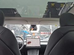 Tesla Model Y Rear-Wheel Drive - ფოტო 18