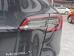 Tesla Model Y Rear-Wheel Drive - ფოტო 8