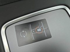 Tesla Model Y Rear-Wheel Drive - ფოტო 9