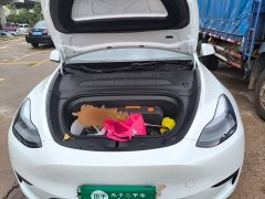 Tesla Model Y Rear-Wheel Drive - ფოტო 11