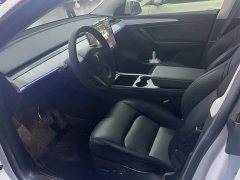 Tesla Model Y Rear-Wheel Drive - ფოტო 12