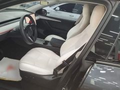 Tesla Model Y Rear-Wheel Drive - ფოტო 15