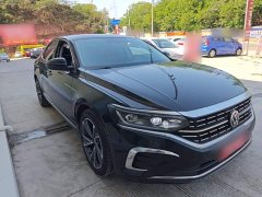 Volkswagen Passat 330TSI Luxury - ფოტო 4